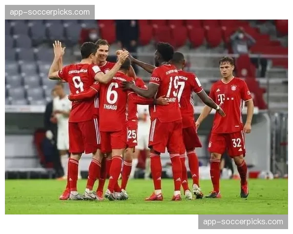 奥格斯堡官方宣布与主帅马森续约至2028年