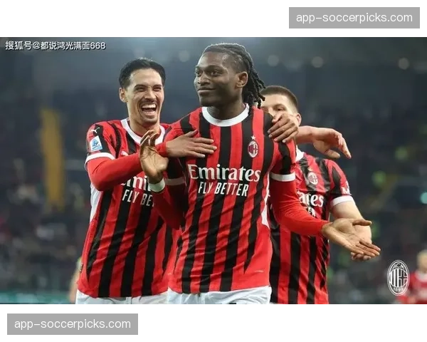 复盘AC米兰欧战出局:防线老化与中场失控的双重困境 复盘AC米兰欧战出局:防线老化与中场失控的双重困境