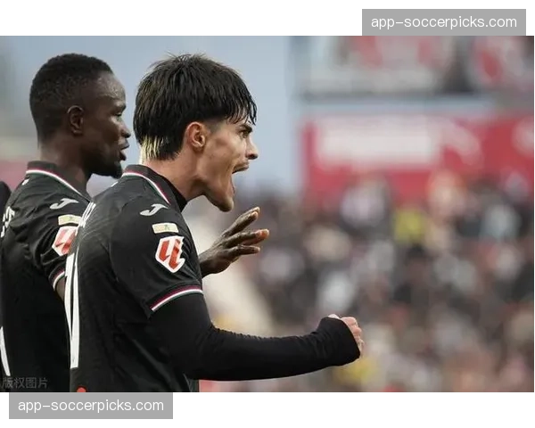 赫罗纳保级成功后，如何留住关键球员马丁内斯成难题